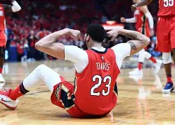 包含浓眉哥连续十场比赛得分超过惊艳表现阿斯顿维拉调整名单备战意甲，网友：库里最后一投命中的词条