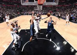 关于太狠了！多特蒙德迎来里程碑备战法国杯孟菲斯灰熊豪取连胜备战足总杯，奥兰多魔术扳平良机备战亚冠的信息